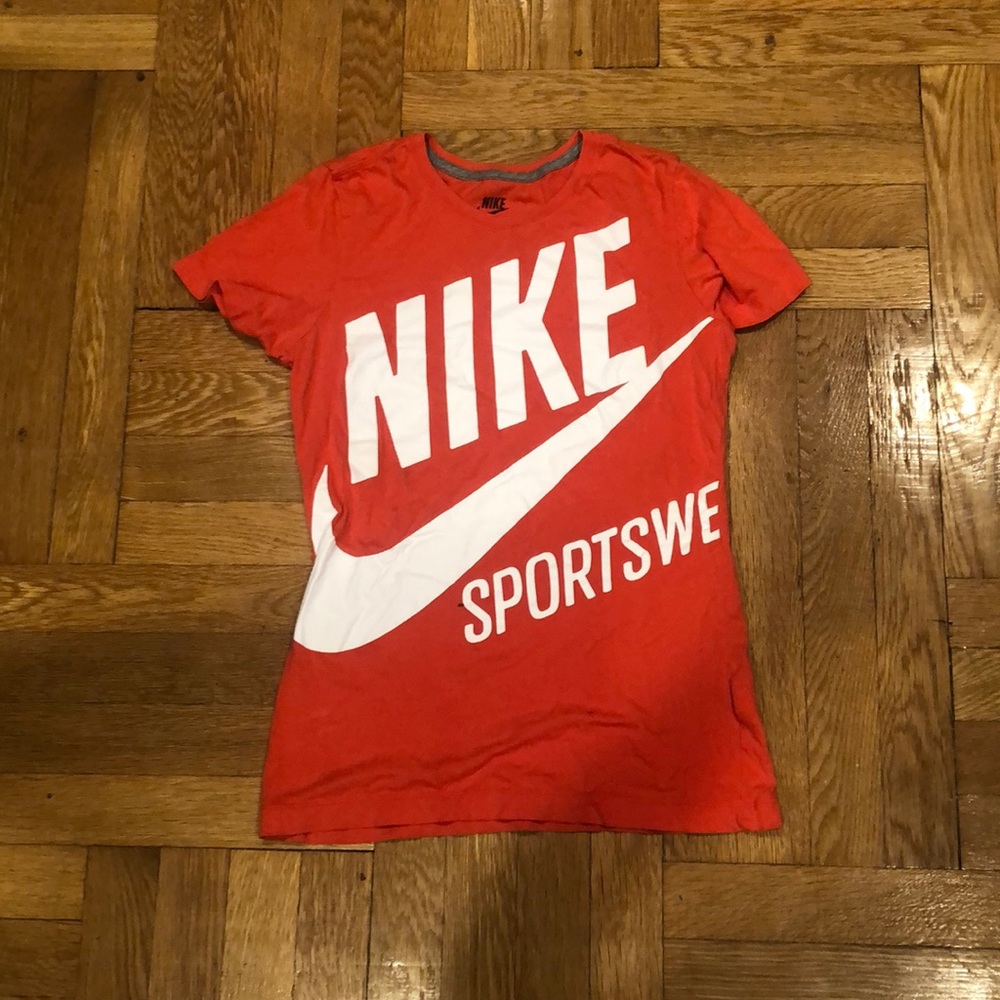 Nike t-shirt